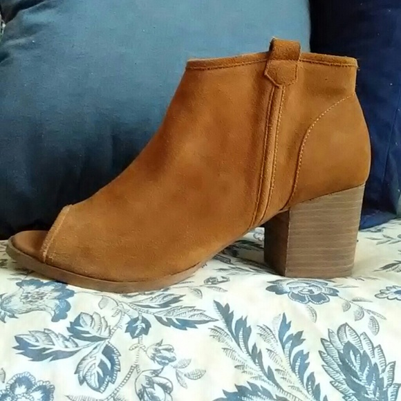 Aldo Shoes - Aldo peep toed booties